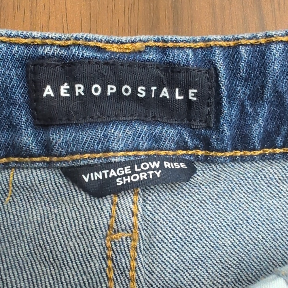 Aeropostale Vintage Low Rise Shorty Denim Shorts Womens Sz 4 Distressed Cut Off - Picture 4 of 7